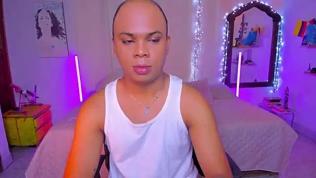 CuteRomi online show from 10/23/25, 05:39