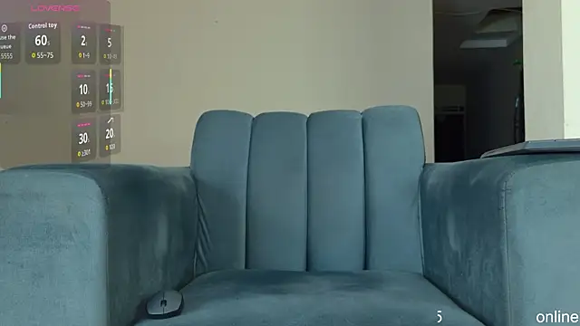 Snapshot of fiorellaselfsuck chatting on 10/21/25, 02:11 fiorellaselfsuck online show from 10/21/25, 02:11