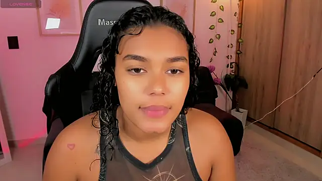 aleja montiel   online show from 05/20/26, 12:35