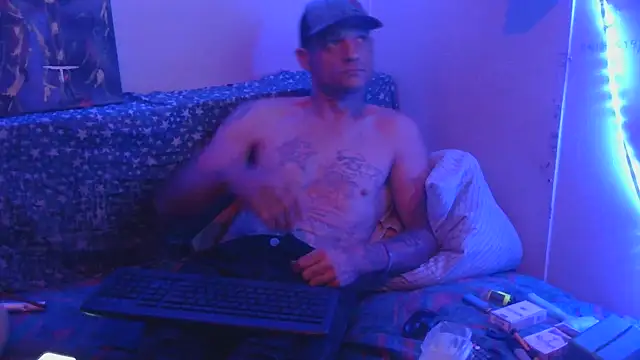 TheOneYouLove69 online show from 10/31/25, 03:25