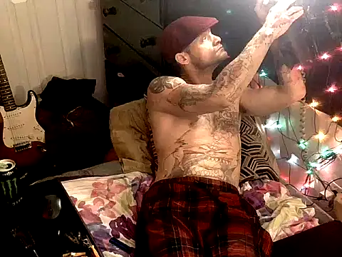 Snapshot of TheOneYouLove69 chatting on 02/07/26, 12:07 TheOneYouLove69 online show from 02/07/26, 12:07