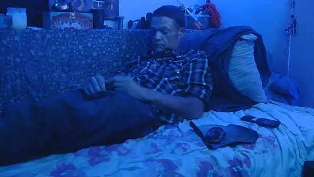 TheOneYouLove69 online show from 11/15/25, 06:06