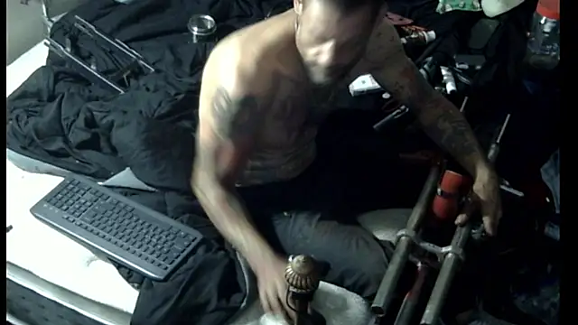 TheOneYouLove69 online show from 06/29/26, 03:57