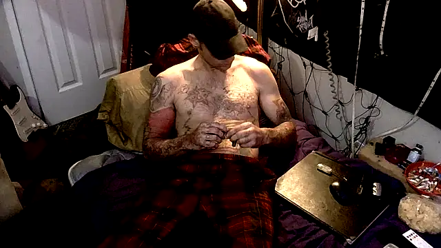 Snapshot of TheOneYouLove69 chatting on 02/11/26, 09:36 TheOneYouLove69 online show from 02/11/26, 09:36