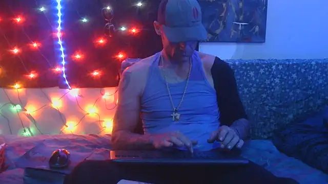 TheOneYouLove69 online show from 11/03/25, 04:39