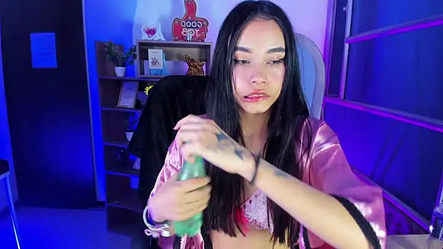 Jasmin Skinny online show from 12/04/25, 03:27