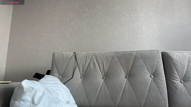 Snapshot of weshycouple chatting on 06/27/26, 03:01 weshycouple online show from 06/27/26, 03:01