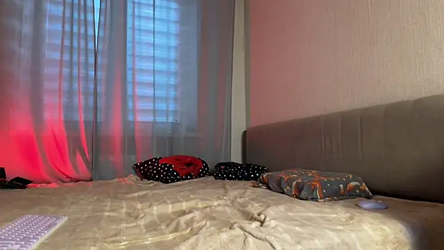 weshycouple online show from 11/09/25, 07:18