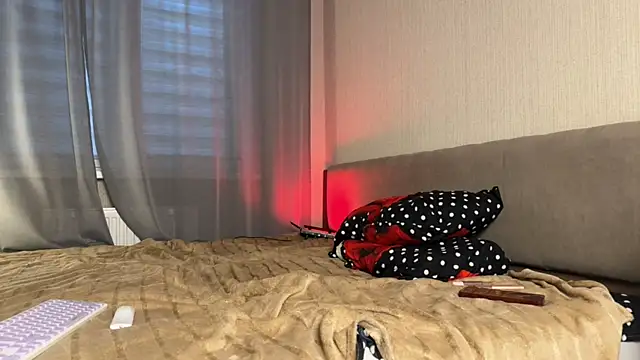 weshycouple online show from 10/10/25, 07:15