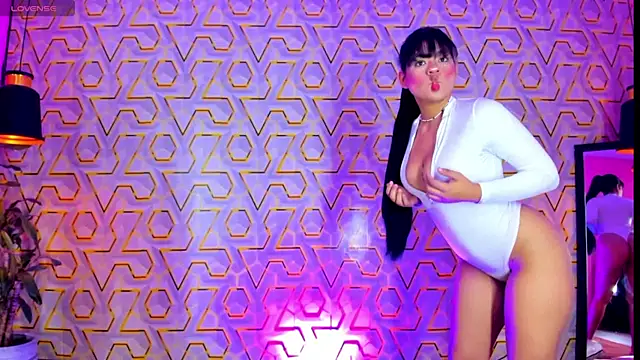 GIRLS DIRTY XTREME online show from 03/10/25, 07:00