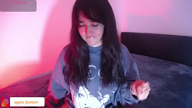 NewAgatha Bolton online show from 11/24/25, 09:26