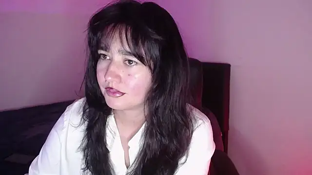 Snapshot of NewAgatha_Bolton chatting on 05/11/26, 08:39 NewAgatha Bolton online show from 05/11/26, 08:39