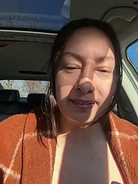 Snapshot of xLadyScarlettx chatting on 01/11/26, 03:52 xLadyScarlettx online show from 01/11/26, 03:52