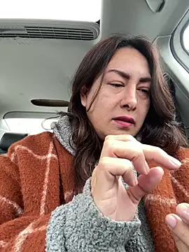 Snapshot of xLadyScarlettx chatting on 02/15/26, 04:06 xLadyScarlettx online show from 02/15/26, 04:06