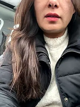 Snapshot of xLadyScarlettx chatting on 01/17/26, 08:23 xLadyScarlettx online show from 01/17/26, 08:23