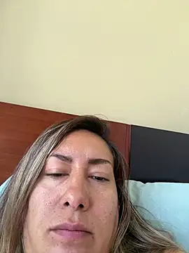 xLadyScarlettx online show from 03/08/25, 12:44