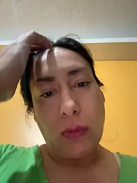 xLadyScarlettx online show from 10/18/25, 02:35