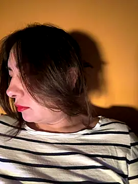 xLadyScarlettx online show from 09/14/25, 01:50