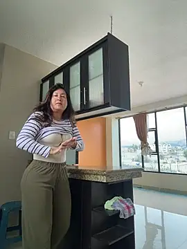 xLadyScarlettx online show from 10/28/25, 01:43