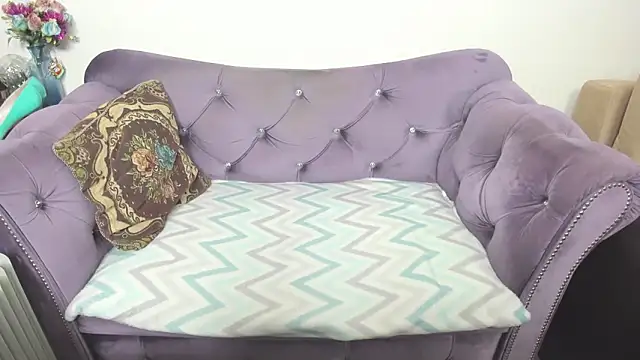 Snapshot of fashiona chatting on 11/18/25, 09:56 fashiona online show from 11/18/25, 09:56