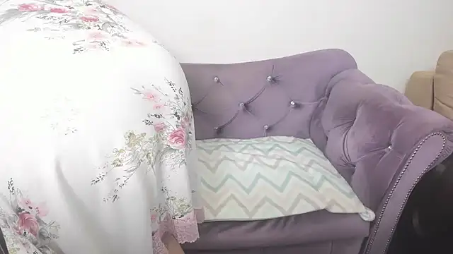 Snapshot of fashiona chatting on 02/26/26, 09:42 fashiona online show from 02/26/26, 09:42