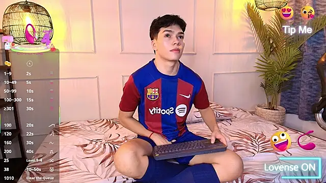 Snapshot of luandy chatting on 02/26/26, 12:16 luandy online show from 02/26/26, 12:16