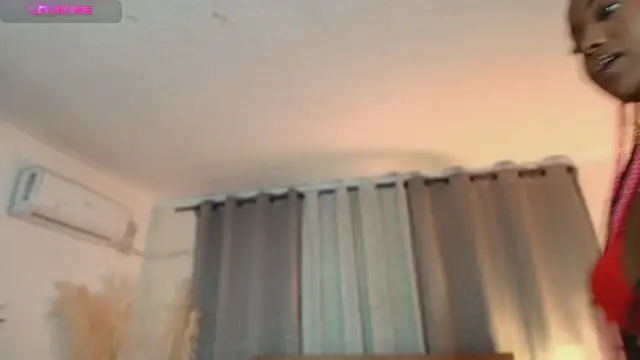 Isaa Coleman  online show from 09/28/25, 08:49