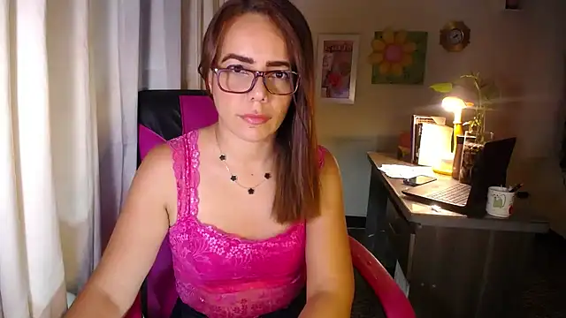 Snapshot of danielle_rose_1 chatting on 07/12/26, 09:04 danielle rose 1 online show from 07/12/26, 09:04