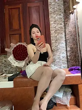 Snapshot of LiLi-Kirix99 chatting on 05/21/26, 05:05 LiLi-Kirix99 online show from 05/21/26, 05:05