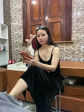 Snapshot of LiLi-Kirix99 chatting on 05/30/26, 08:03 LiLi-Kirix99 online show from 05/30/26, 08:03