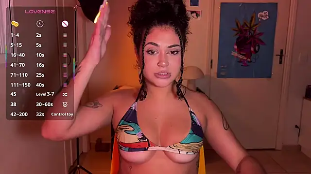 Snapshot of ann4montez_ chatting on 04/27/26, 04:10 ann4montez online show from 04/27/26, 04:10