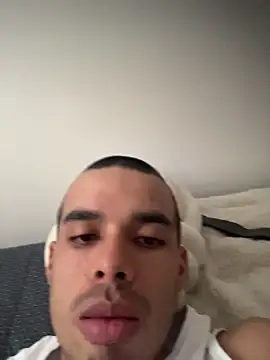 Snapshot of mateoleonee chatting on 01/05/26, 07:50 mateoleonee online show from 01/05/26, 07:50