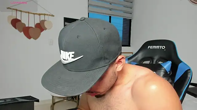 mateoleonee online show from 03/10/26, 10:58