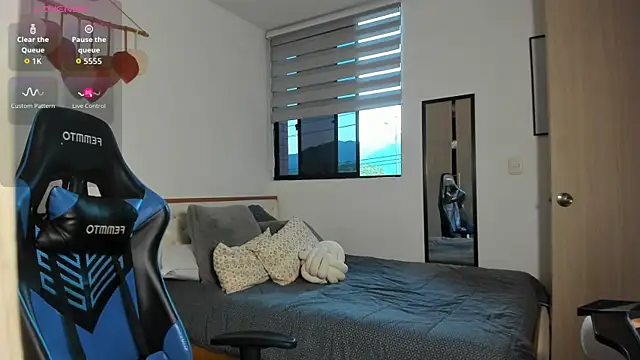 mateoleonee online show from 10/25/25, 10:43