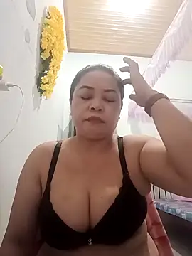 Sexy-bigtits2024 online show from 01/25/25, 11:00