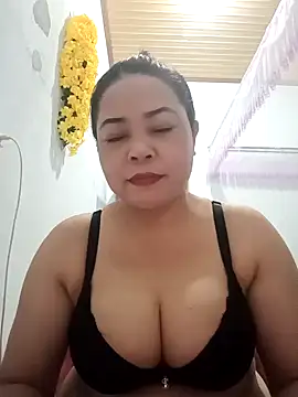 Sexy-bigtits2024 online show from 01/03/25, 11:44