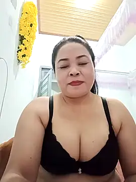 Sexy-bigtits2024 online show from 01/02/25, 12:35