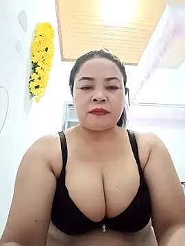 Sexy-bigtits2024 online show from 12/31/24, 11:31
