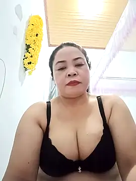 Sexy-bigtits2024 online show from 12/17/24, 12:22