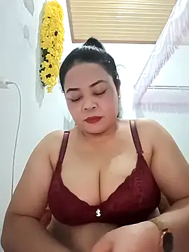 Sexy-bigtits2024 online show from 01/01/25, 11:27