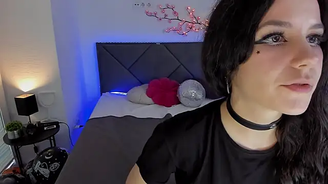 CassieEvans online show from 11/07/25, 06:29