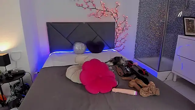 CassieEvans online show from 11/13/25, 06:28