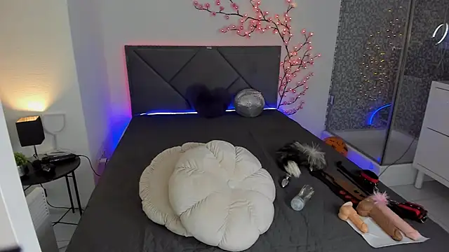 CassieEvans online show from 12/03/25, 06:47