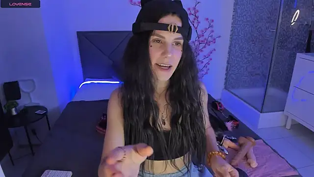 Snapshot of CassieEvans chatting on 07/17/26, 05:26 CassieEvans online show from 07/17/26, 05:26