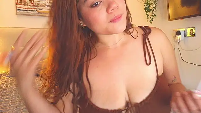 Snapshot of Daisy_Brown01 chatting on 06/11/26, 03:53 Daisy Brown01 online show from 06/11/26, 03:53