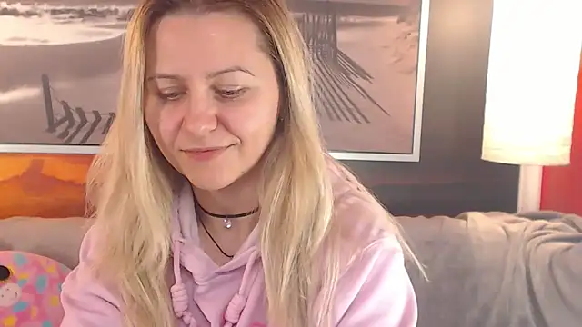 Snapshot of BigBoobsARRI chatting on 01/16/25, 05:55 BigBoobsARRI online show from 01/16/25, 05:55
