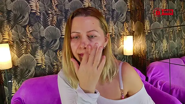 Snapshot of BigBoobsARRI chatting on 02/09/26, 09:02 BigBoobsARRI online show from 02/09/26, 09:02