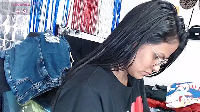 Snapshot of SweetAlmaa chatting on 10/16/25, 08:17 SweetAlmaa online show from 10/16/25, 08:17