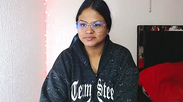 Snapshot of SweetAlmaa chatting on 03/10/25, 09:56 SweetAlmaa online show from 03/10/25, 09:56