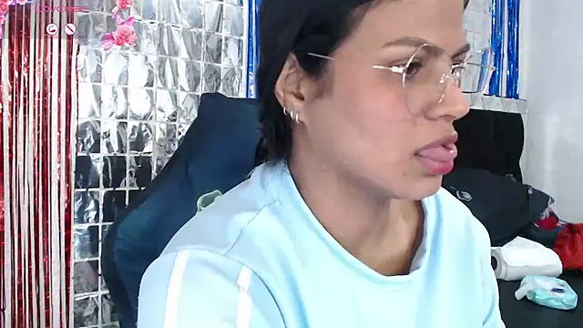 Snapshot of SweetAlmaa chatting on 10/04/25, 11:45 SweetAlmaa online show from 10/04/25, 11:45